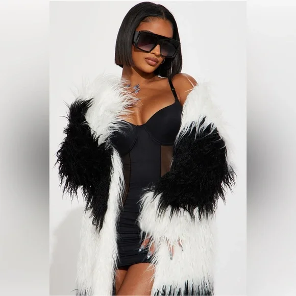 NWT Black and White Faux Fur Coat 2X - Picture 2 of 7
